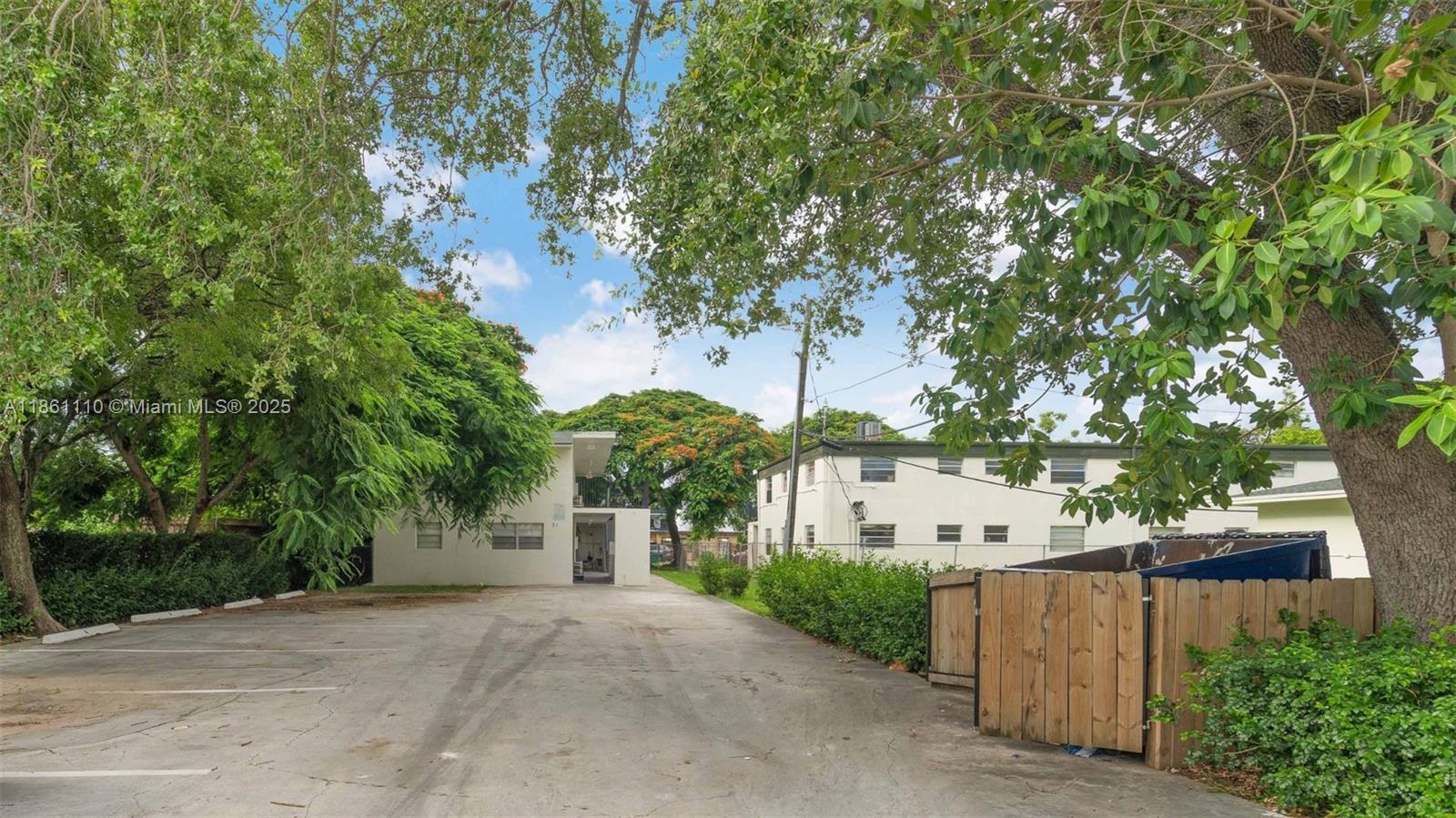 See details / 4437 sq. ft. $ 2025-08-18 0 Photo