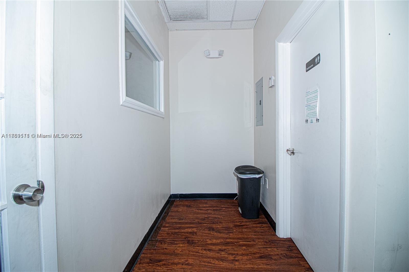 See details / sq. ft. $ 2025-08-18 0 Photo