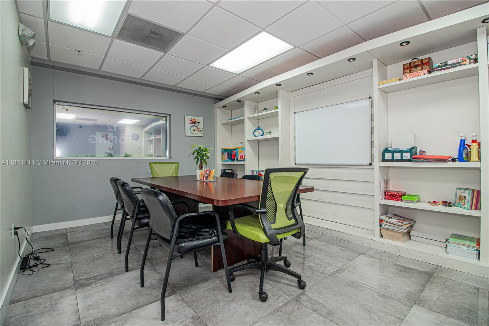 See details / sq. ft. $ 2025-08-18 0 Photo