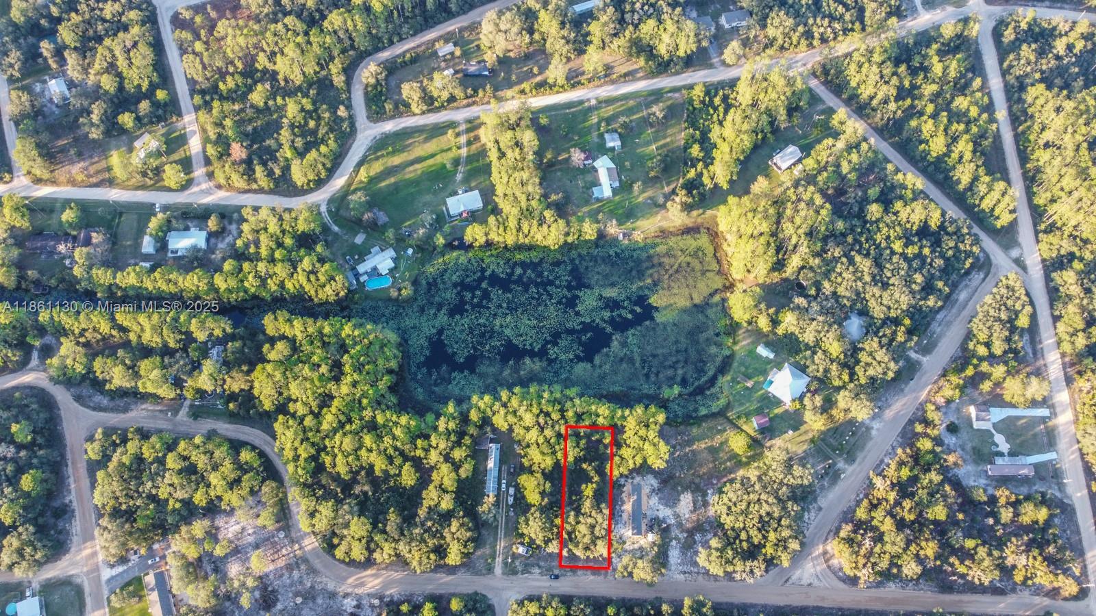   /   кв.футов $ 2025-08-18 0 Фото