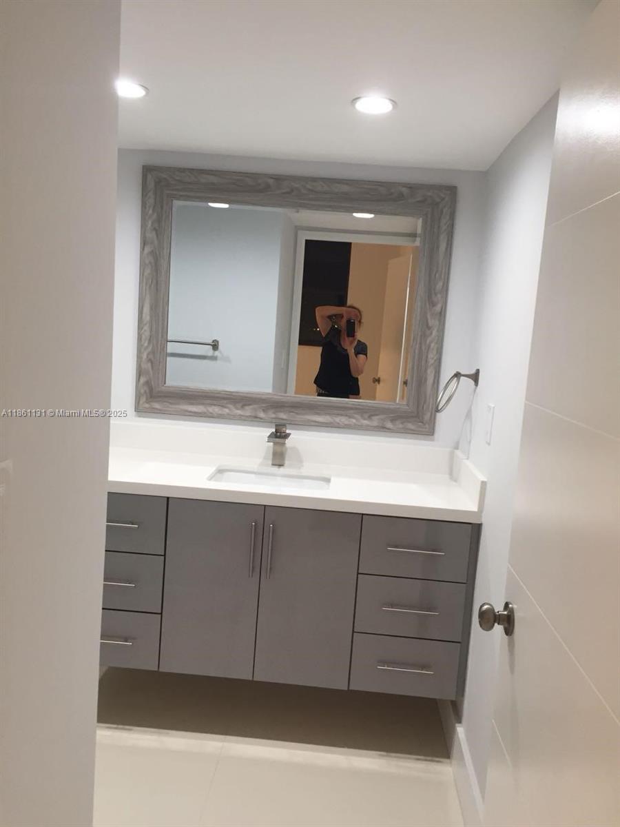 1003 2 / 2 1232 sq. ft. $ 2025-08-18 0 foto