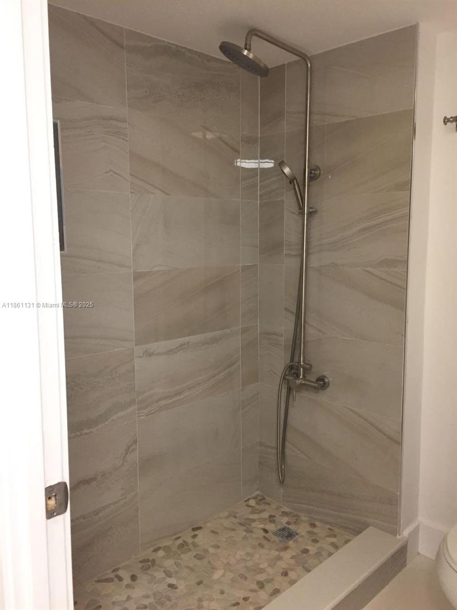 1003 2 / 2 1232 sq. ft. $ 2025-08-18 0 foto