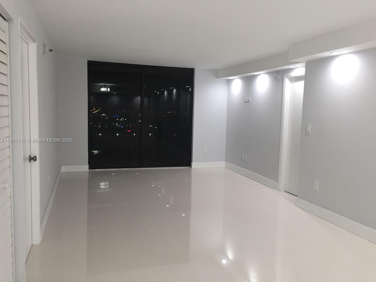 1003 2 / 2 1232 sq. ft. $ 2025-08-18 0 foto