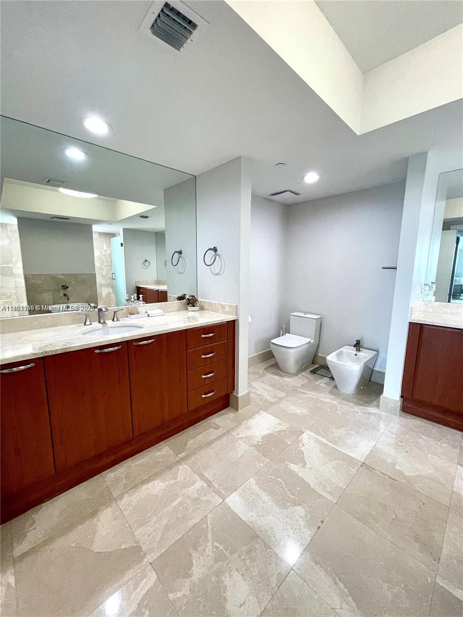 Photo of 3301 183rd St  #2509, Aventura, Florida, 33160 - 