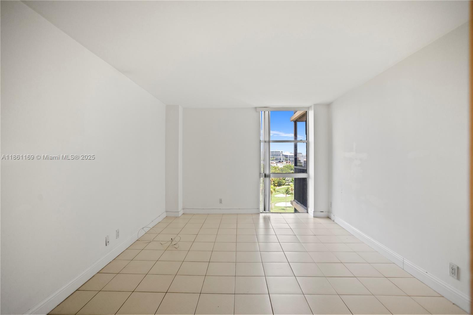 Photo of 20335 Country Club Dr  #901, Aventura, Florida, 33180 - 
