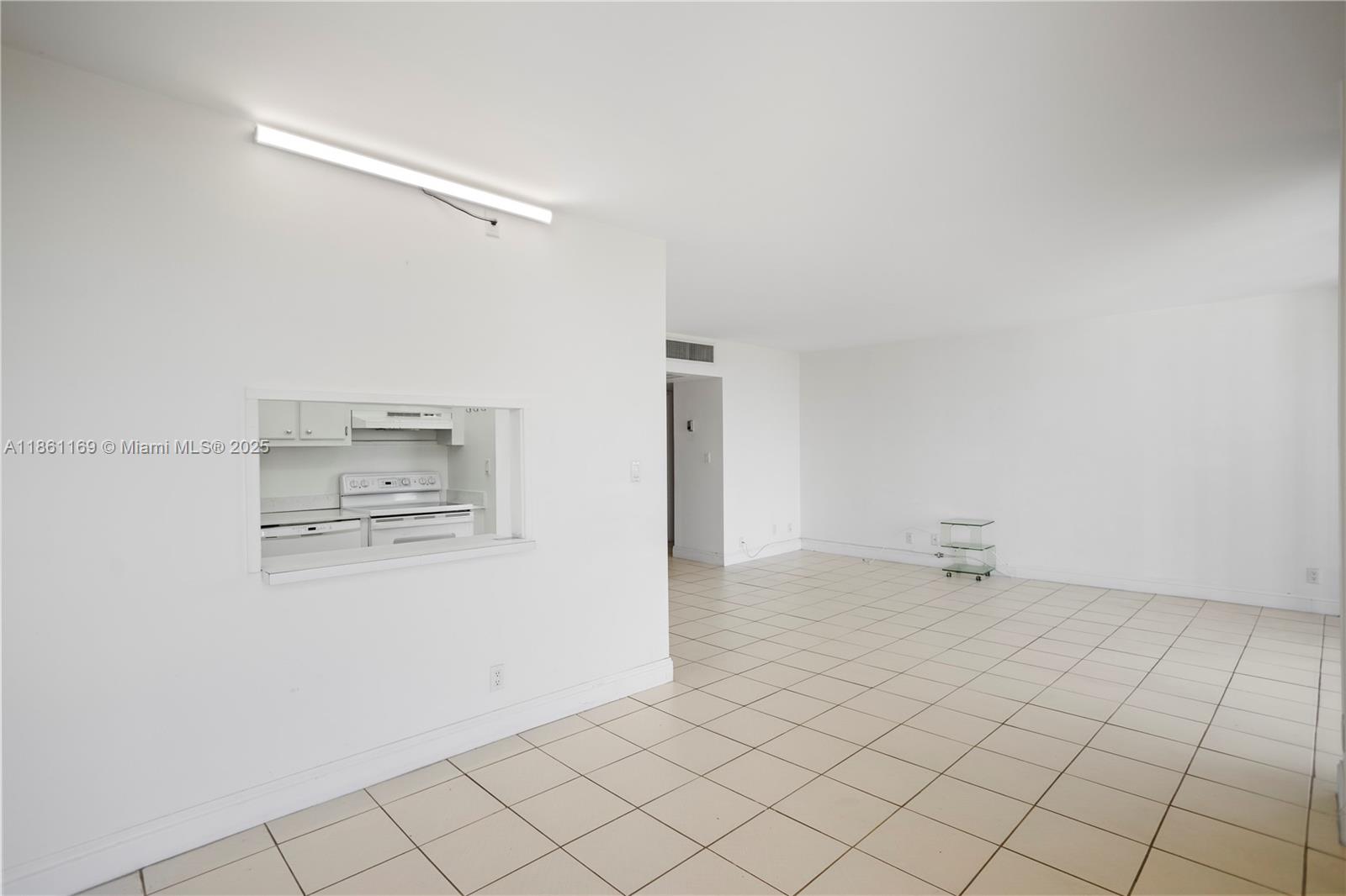 Photo of 20335 Country Club Dr  #901, Aventura, Florida, 33180 - 