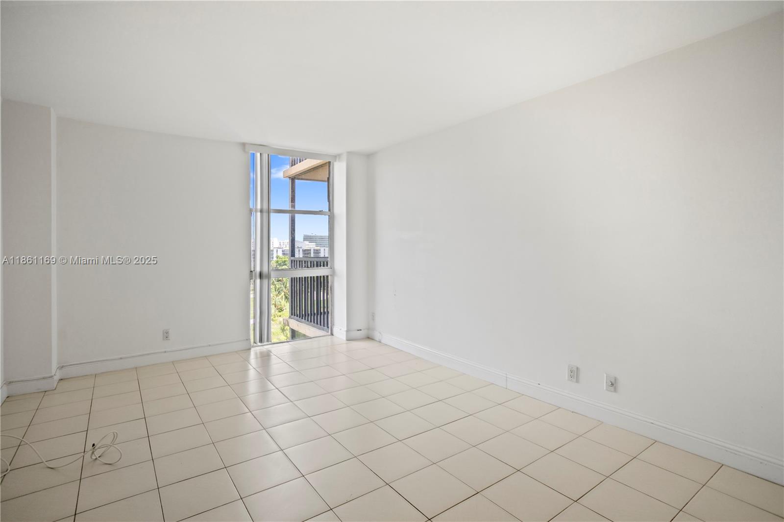 Photo of 20335 Country Club Dr  #901, Aventura, Florida, 33180 - 
