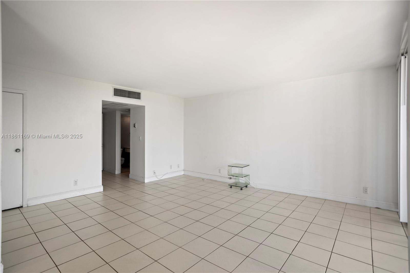 Photo of 20335 Country Club Dr  #901, Aventura, Florida, 33180 - 