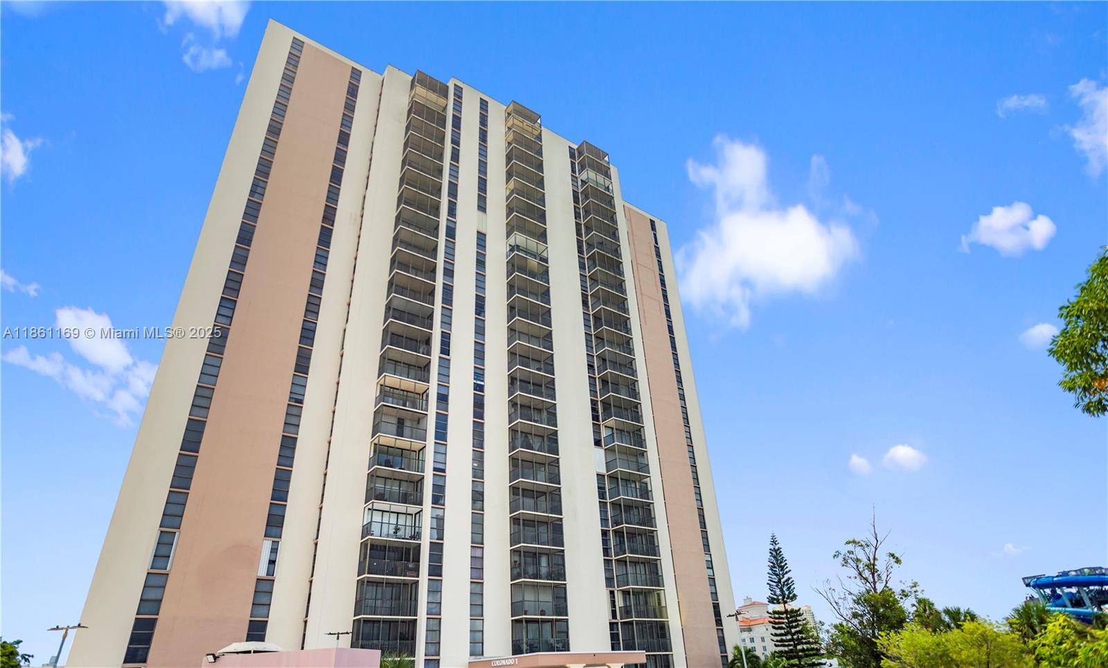 Photo of 20335 Country Club Dr  #901, Aventura, Florida, 33180 - 