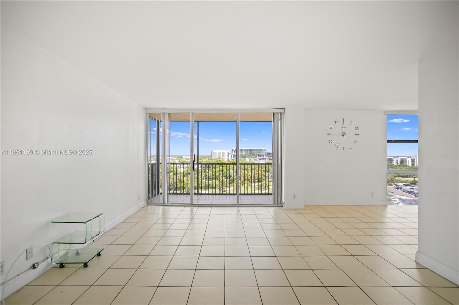 Photo of 20335 Country Club Dr  #901, Aventura, Florida, 33180 - 