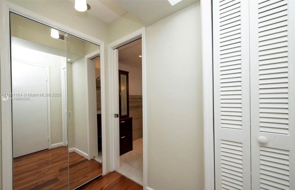 705-2 1 / 2 1036 sq. ft. $ 2025-08-18 0 Photo