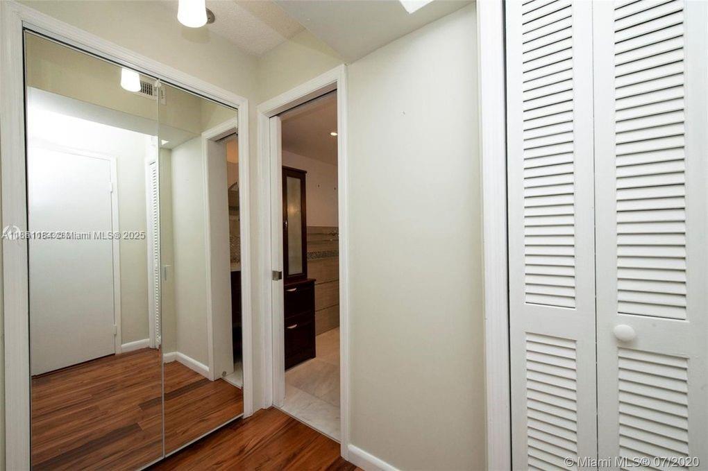 705-2 1 / 2 1036 sq. ft. $ 2025-08-18 0 Photo