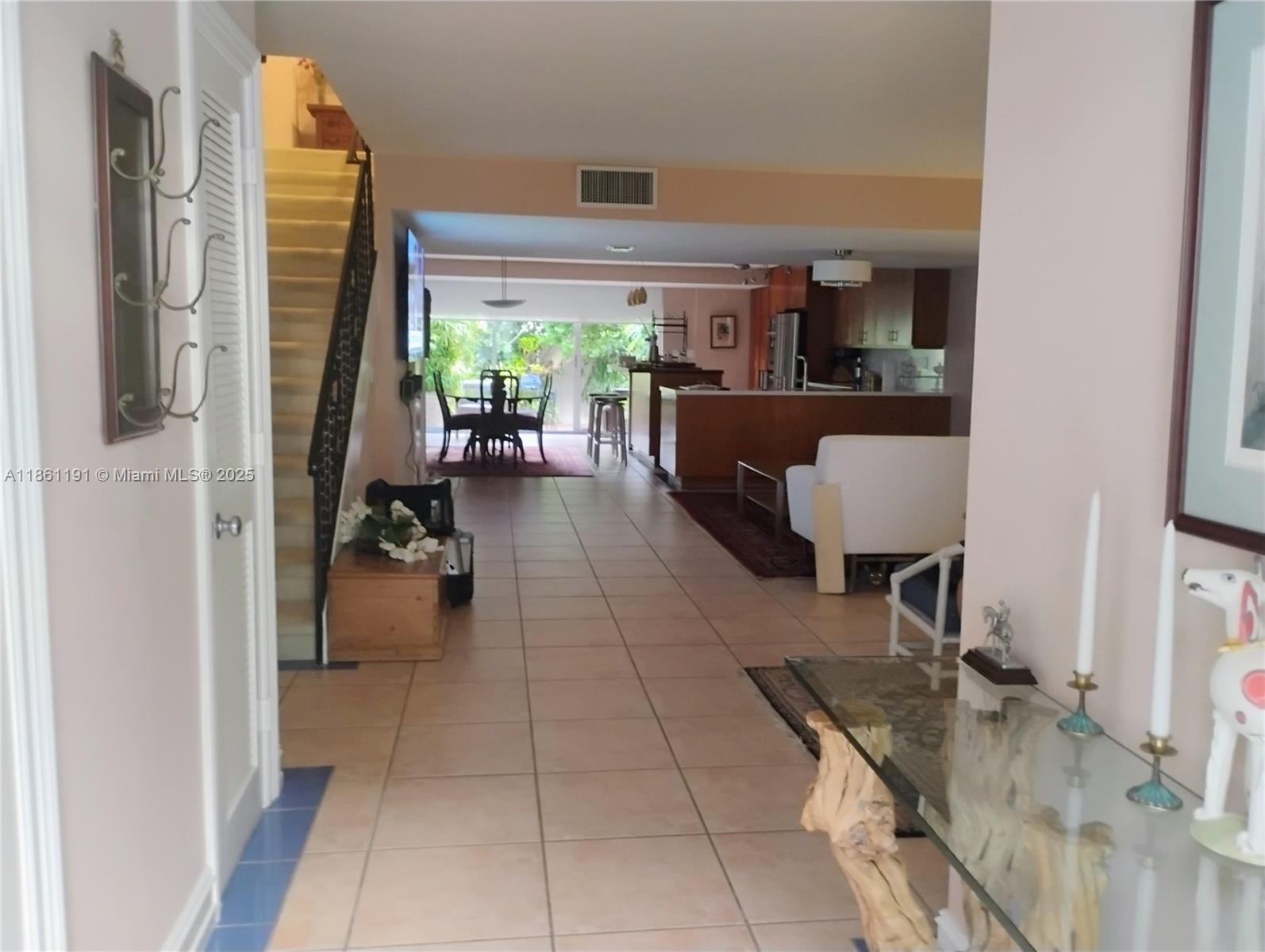Photo of 612 27th Ave (612), Hallandale Beach, Florida, 33009 -