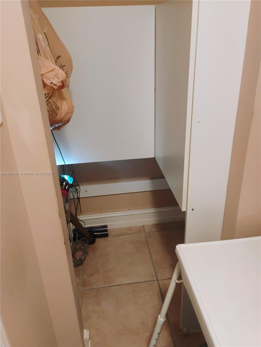 Photo of 612 27th Ave  (612), Hallandale Beach, Florida, 33009 - 