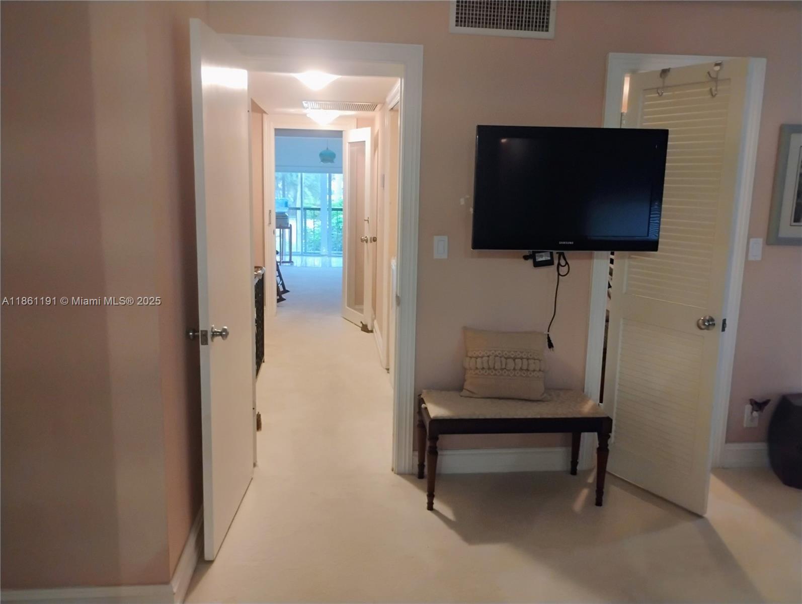 Photo of 612 27th Ave  (612), Hallandale Beach, Florida, 33009 - 