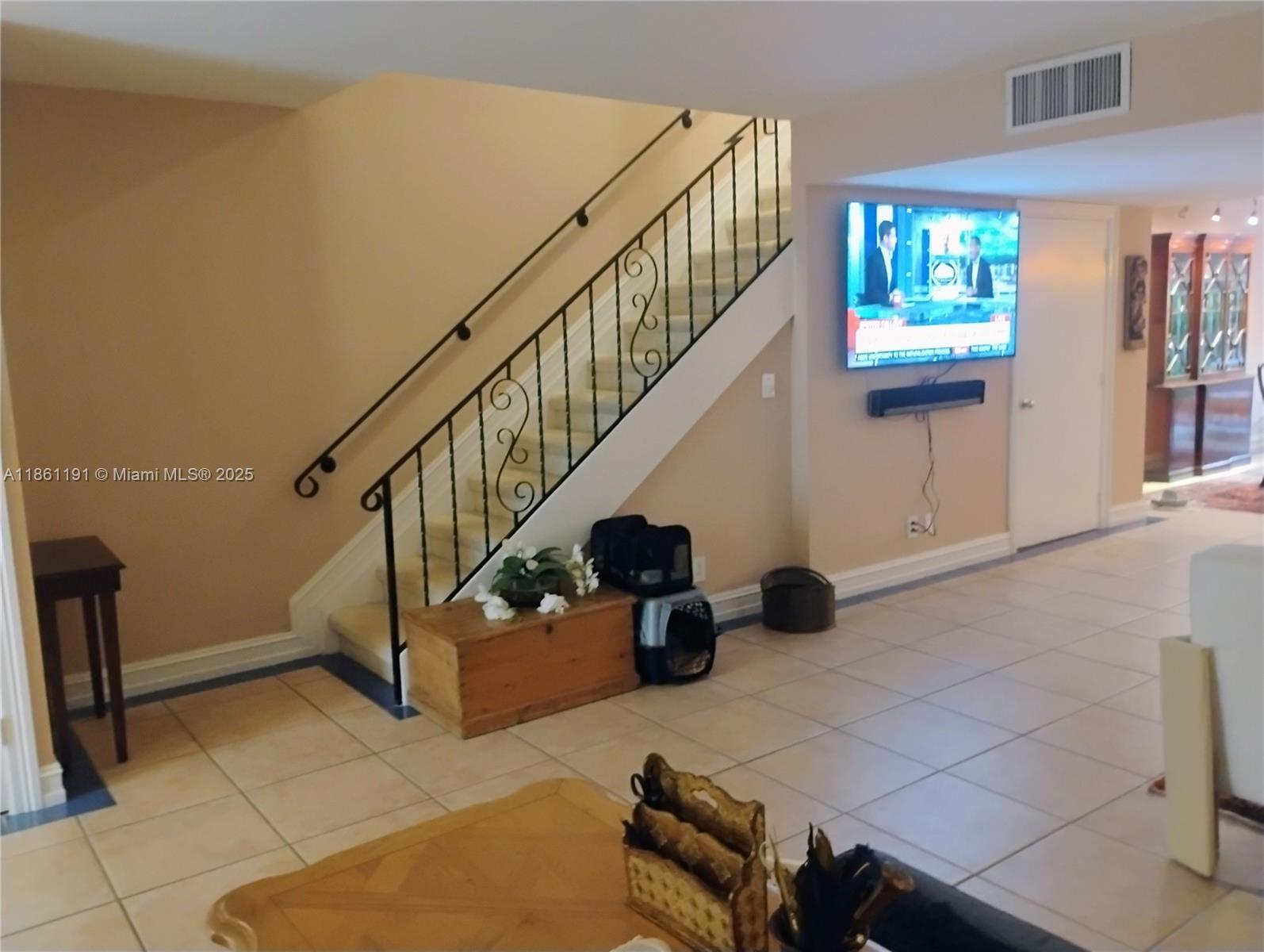 Photo of 612 27th Ave (612), Hallandale Beach, Florida, 33009 -