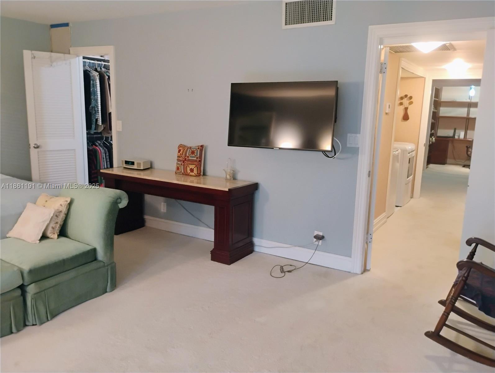 Photo of 612 27th Ave  (612), Hallandale Beach, Florida, 33009 - 