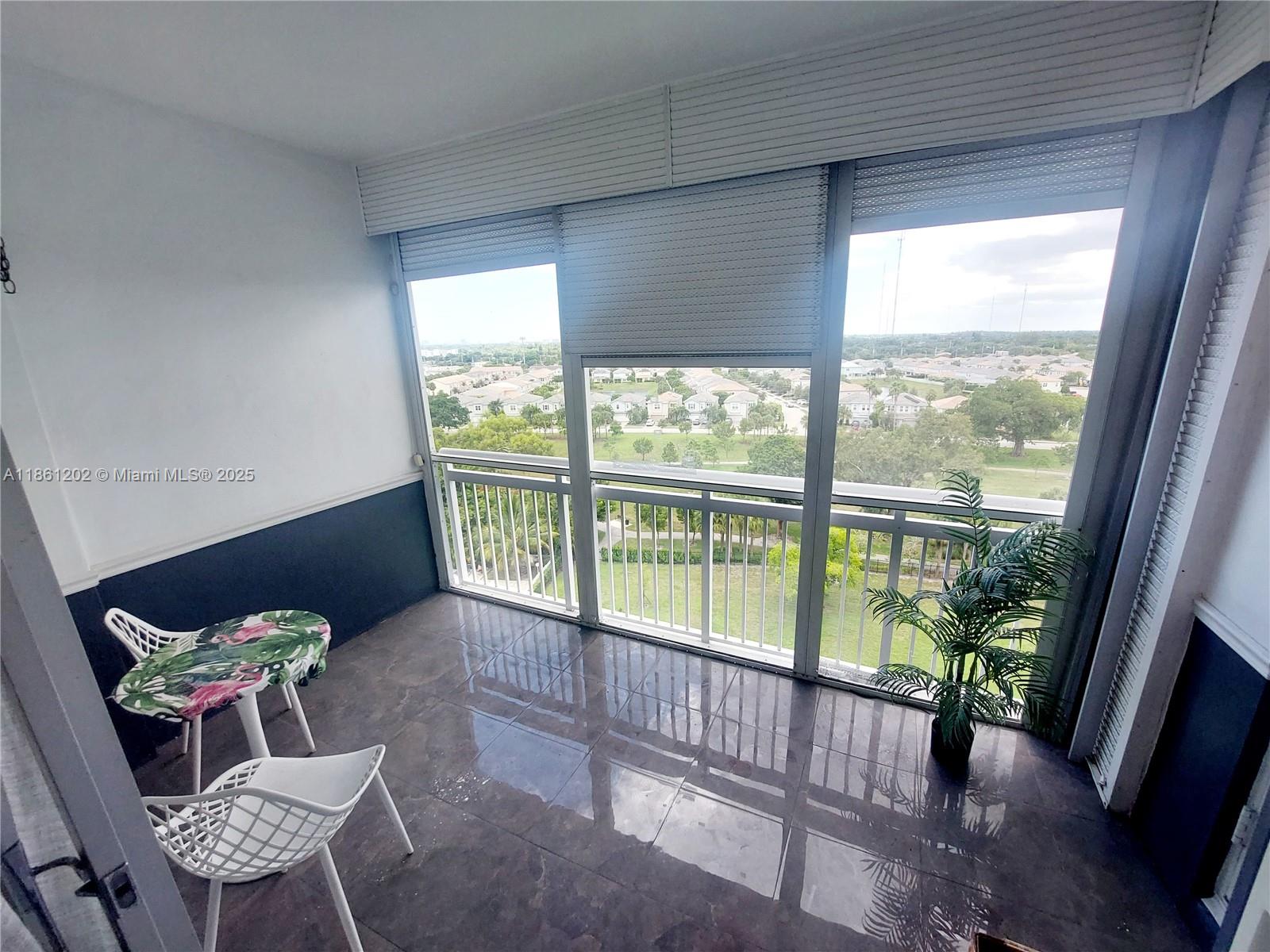 1005A 1 / 2 844 sq. ft. $ 2025-09-05 0 Photo