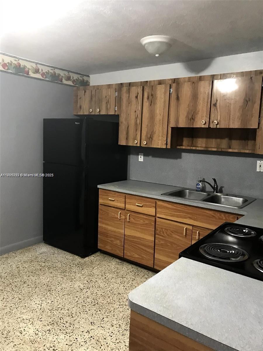 See details / 2077 sq. ft. $ 2025-08-19 0 Photo