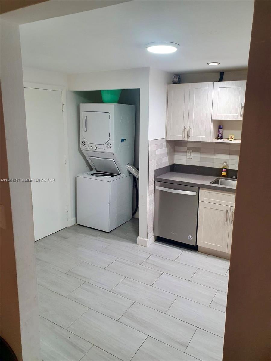 Photo of 1501 Ocean Dr  #205, Hollywood, Florida, 33019 - 
