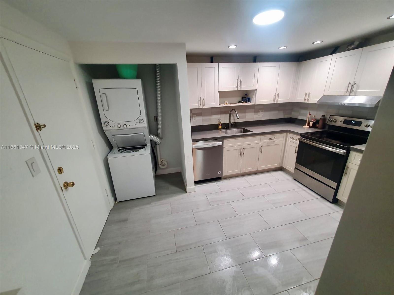 Photo of 1501 Ocean Dr  #205, Hollywood, Florida, 33019 - 