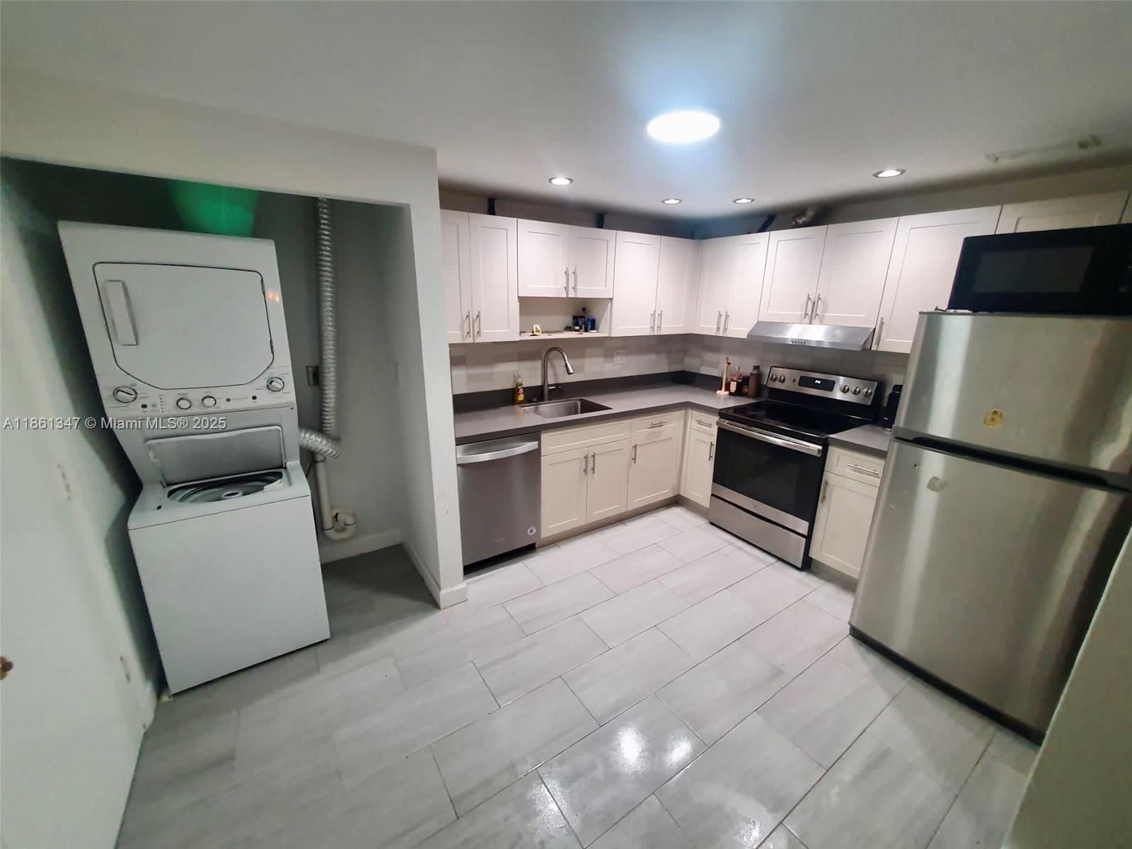 Photo of 1501 Ocean Dr  #205, Hollywood, Florida, 33019 - 