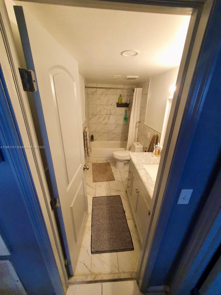 Photo of 1501 Ocean Dr  #205, Hollywood, Florida, 33019 - 