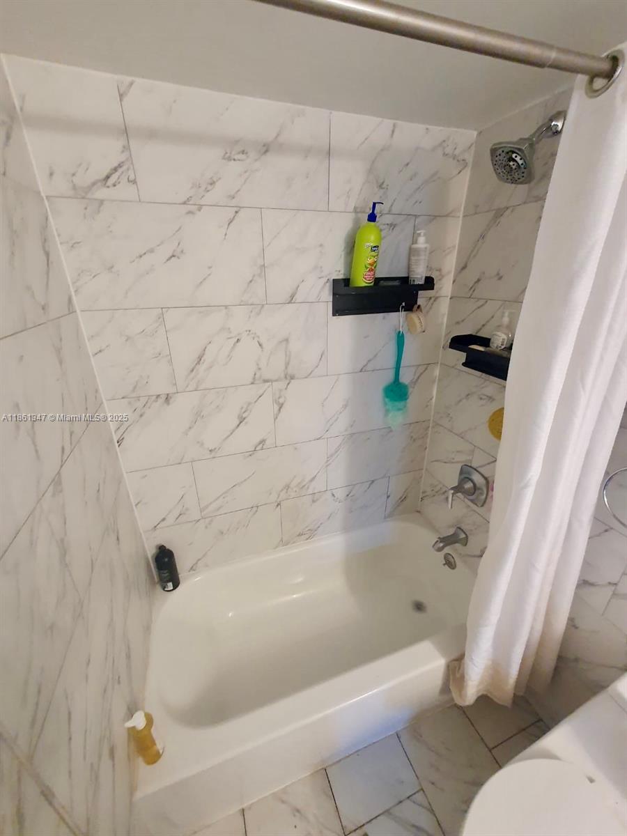 Photo of 1501 Ocean Dr  #205, Hollywood, Florida, 33019 - 