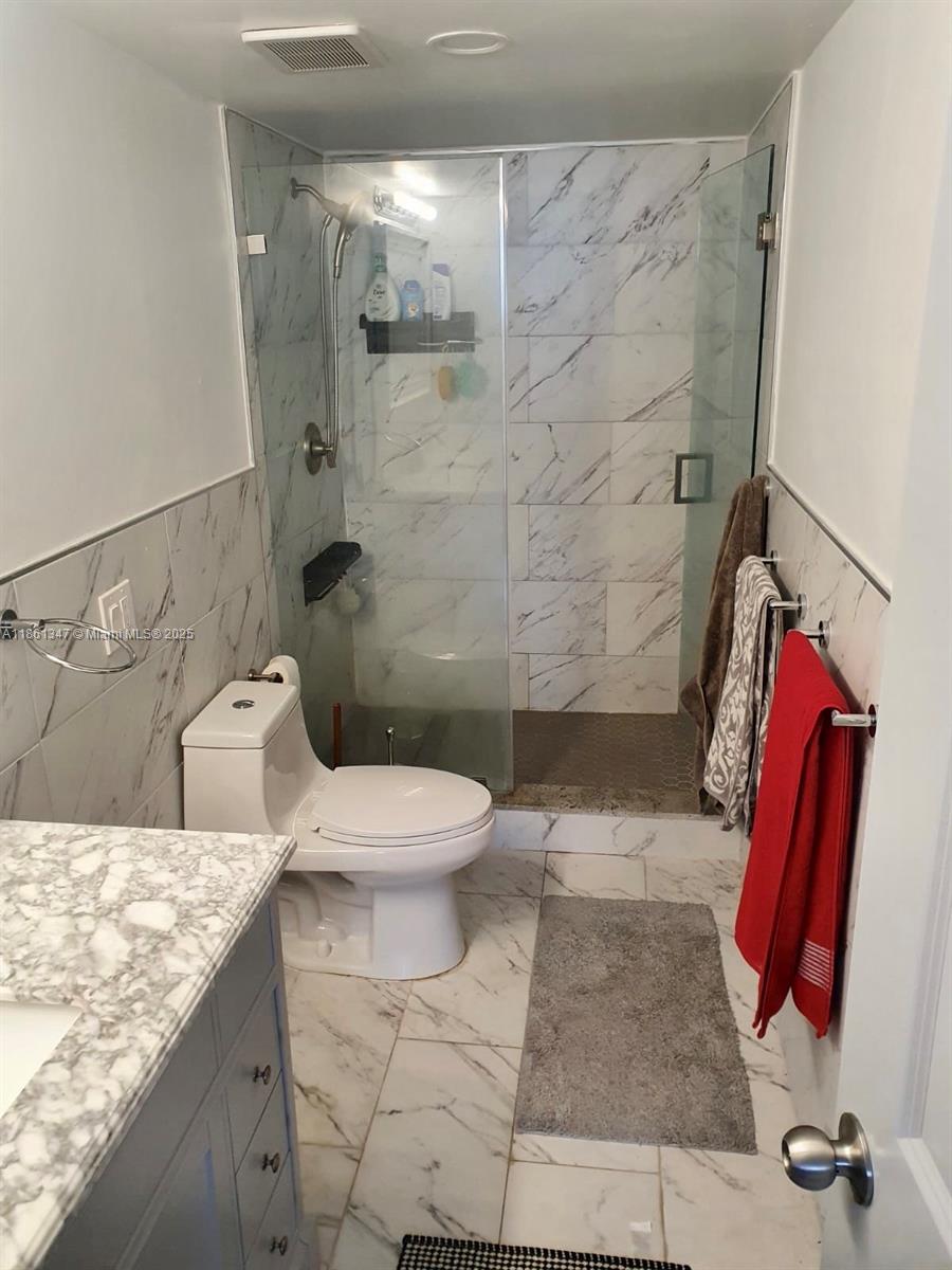 Photo of 1501 Ocean Dr  #205, Hollywood, Florida, 33019 - 