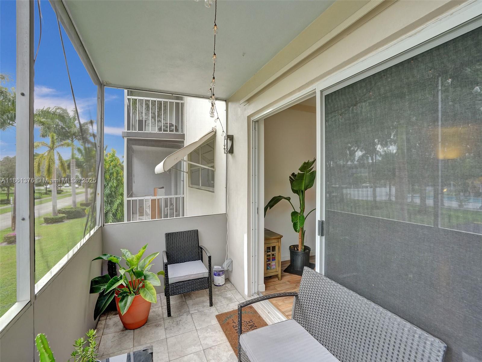 203 2 / 2 961 sq. ft. $ 2025-09-30 0 Photo