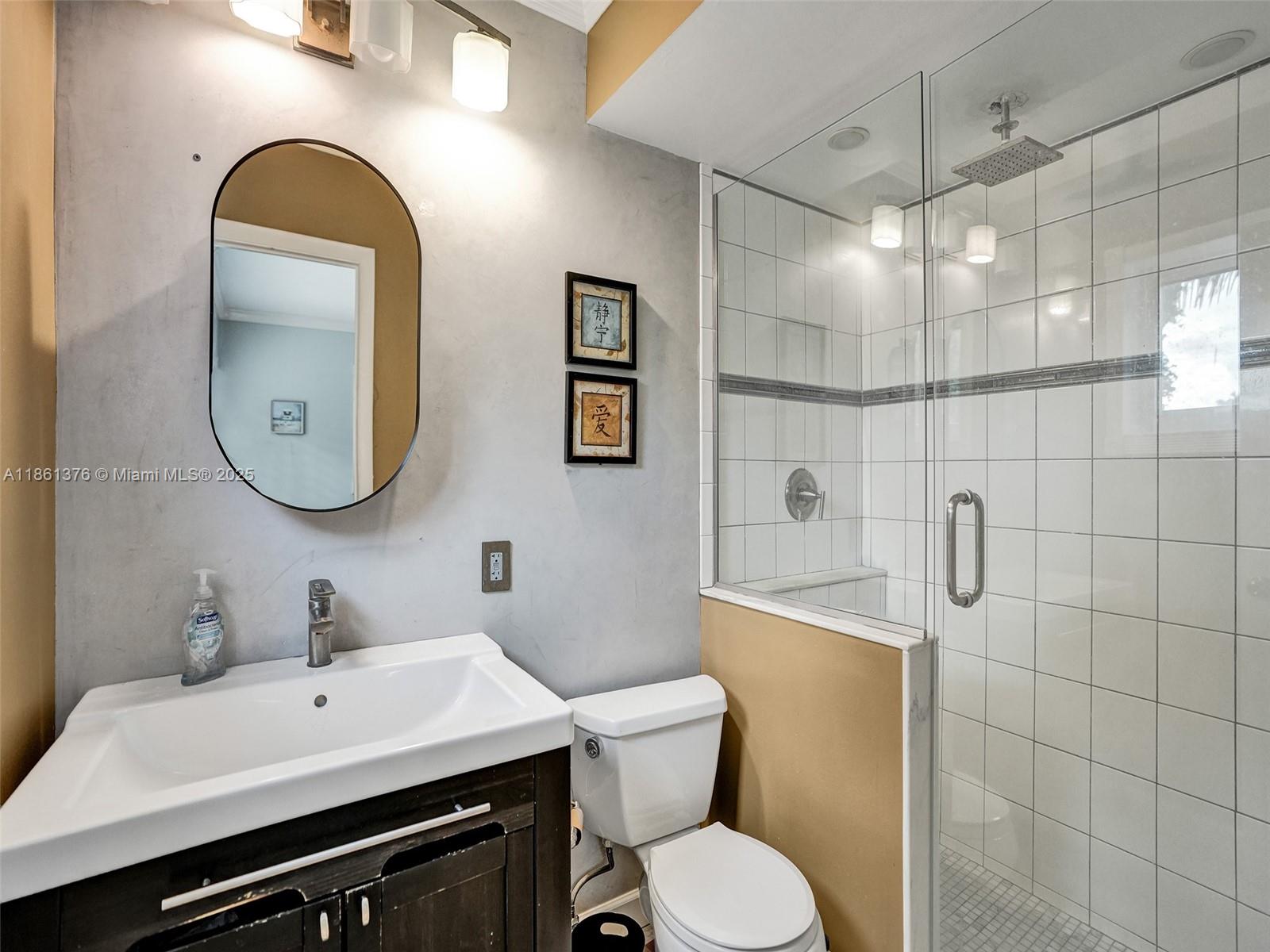 203 2 / 2 961 sq. ft. $ 2025-09-30 0 Photo