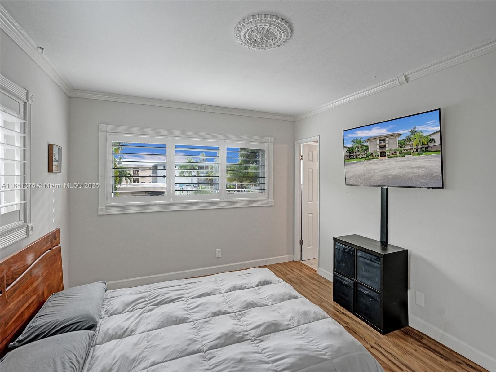 203 2 / 2 961 sq. ft. $ 2025-09-30 0 Photo