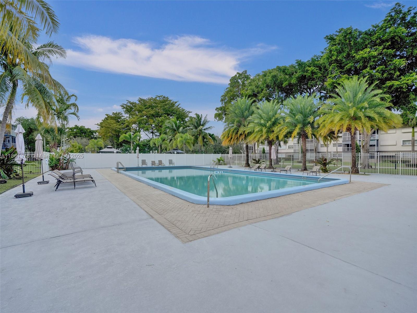 203 2 / 2 961 sq. ft. $ 2025-09-30 0 Photo