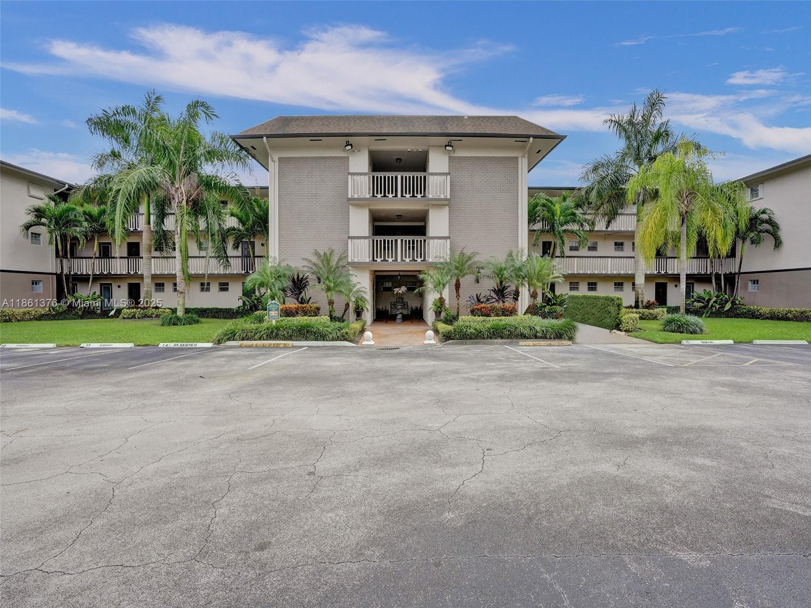203 2 / 2 961 sq. ft. $ 2025-09-30 0 Photo