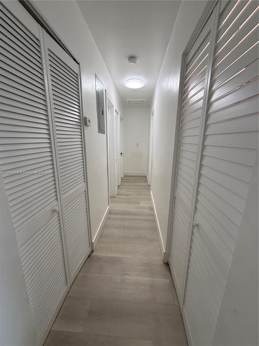 See details 3521 3 / 2 1014 sq. ft. $ 2025-08-19 0 Photo