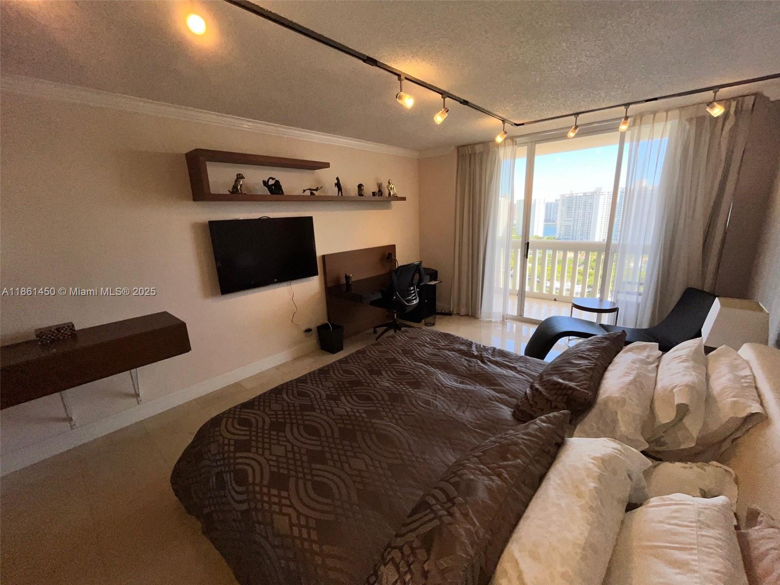 2707 3 / 3 1520 sq. ft. $ 2025-08-19 0 Photo