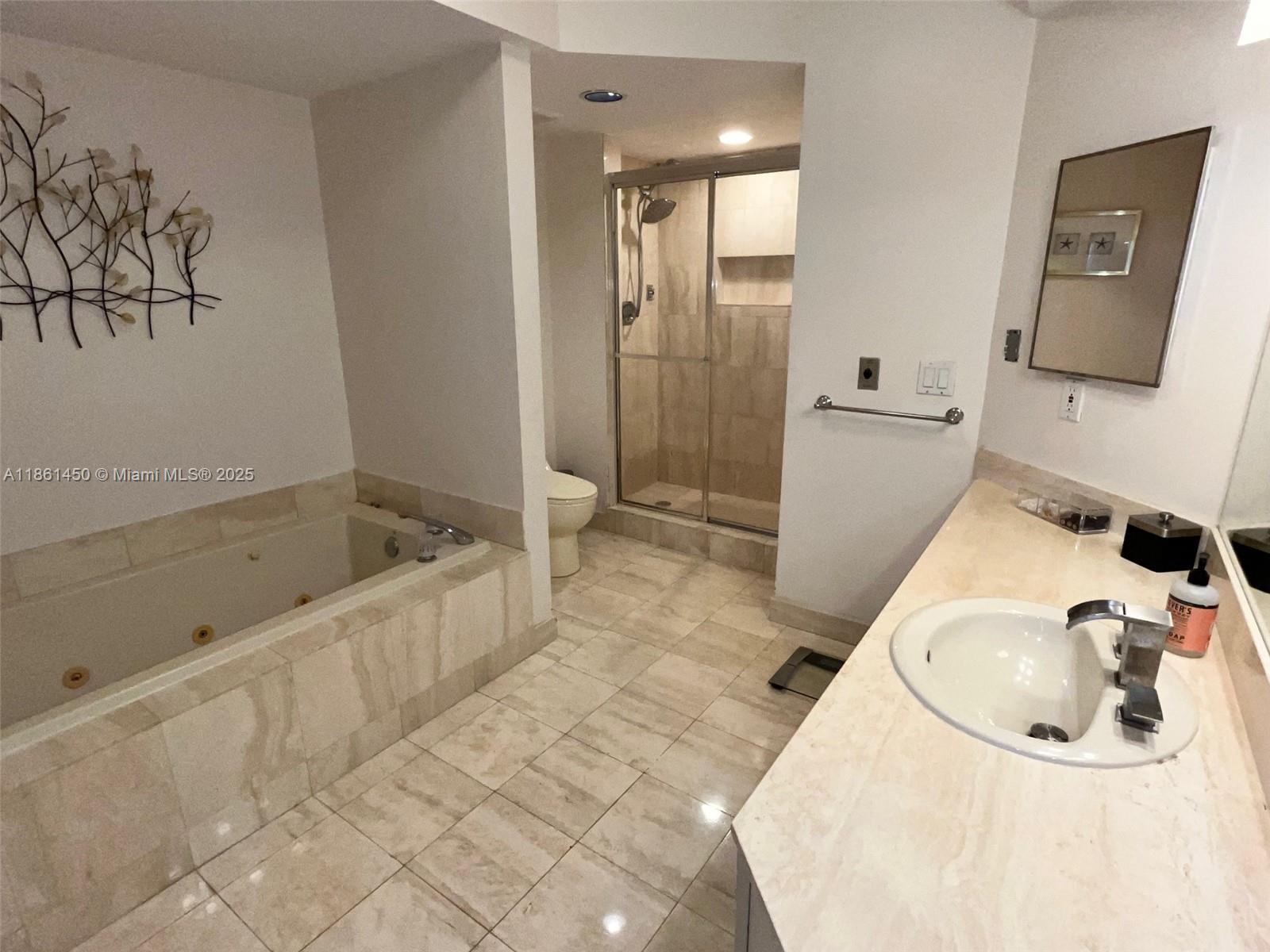 2707 3 / 3 1520 sq. ft. $ 2025-08-19 0 Photo