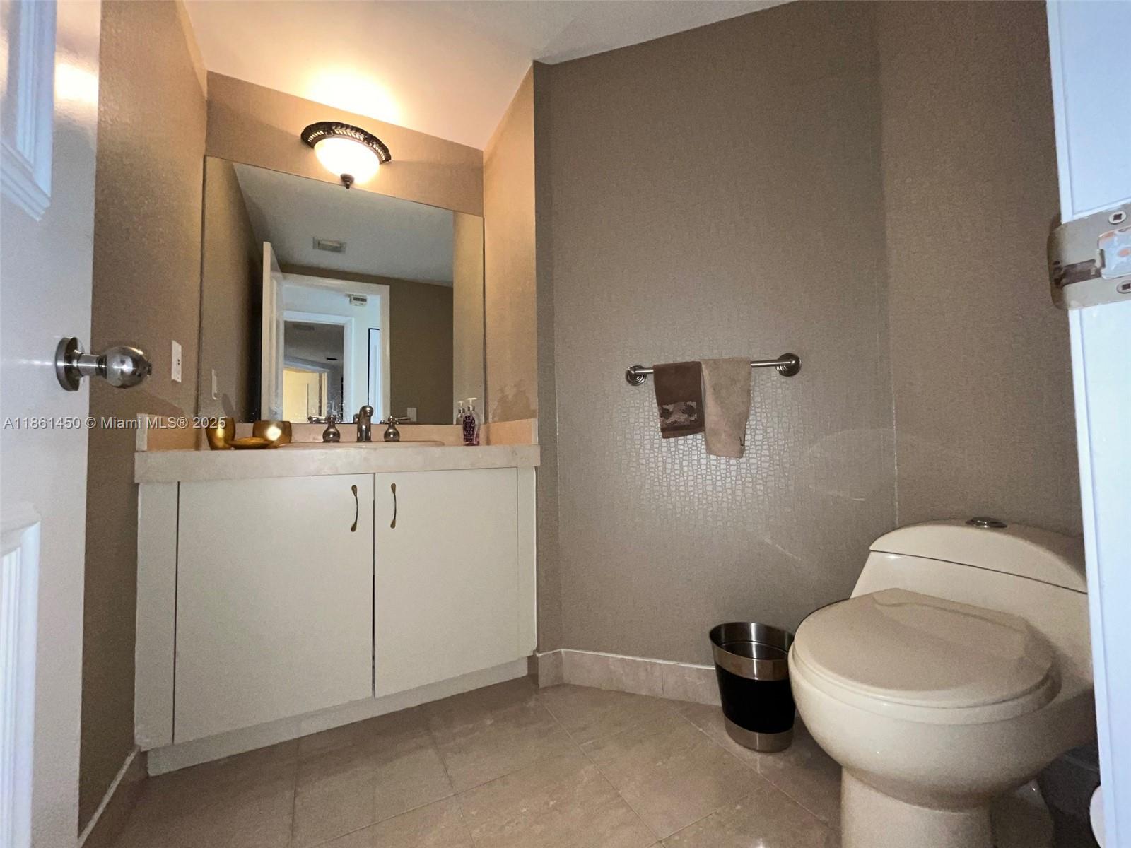 2707 3 / 3 1520 sq. ft. $ 2025-08-19 0 Photo