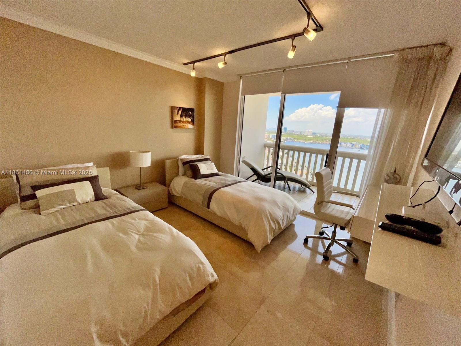 2707 3 / 3 1520 sq. ft. $ 2025-08-19 0 Photo