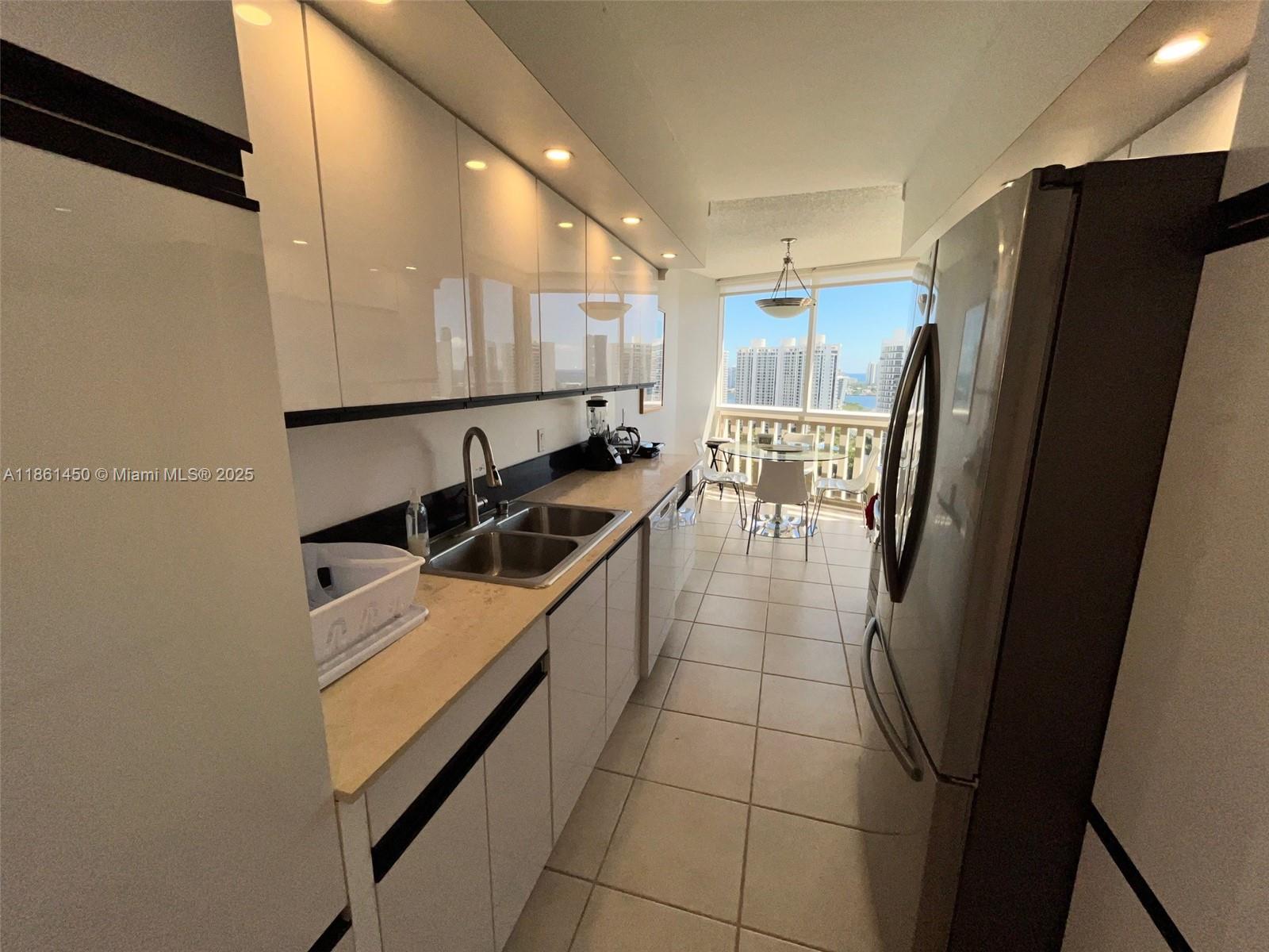 2707 3 / 3 1520 sq. ft. $ 2025-08-19 0 Photo