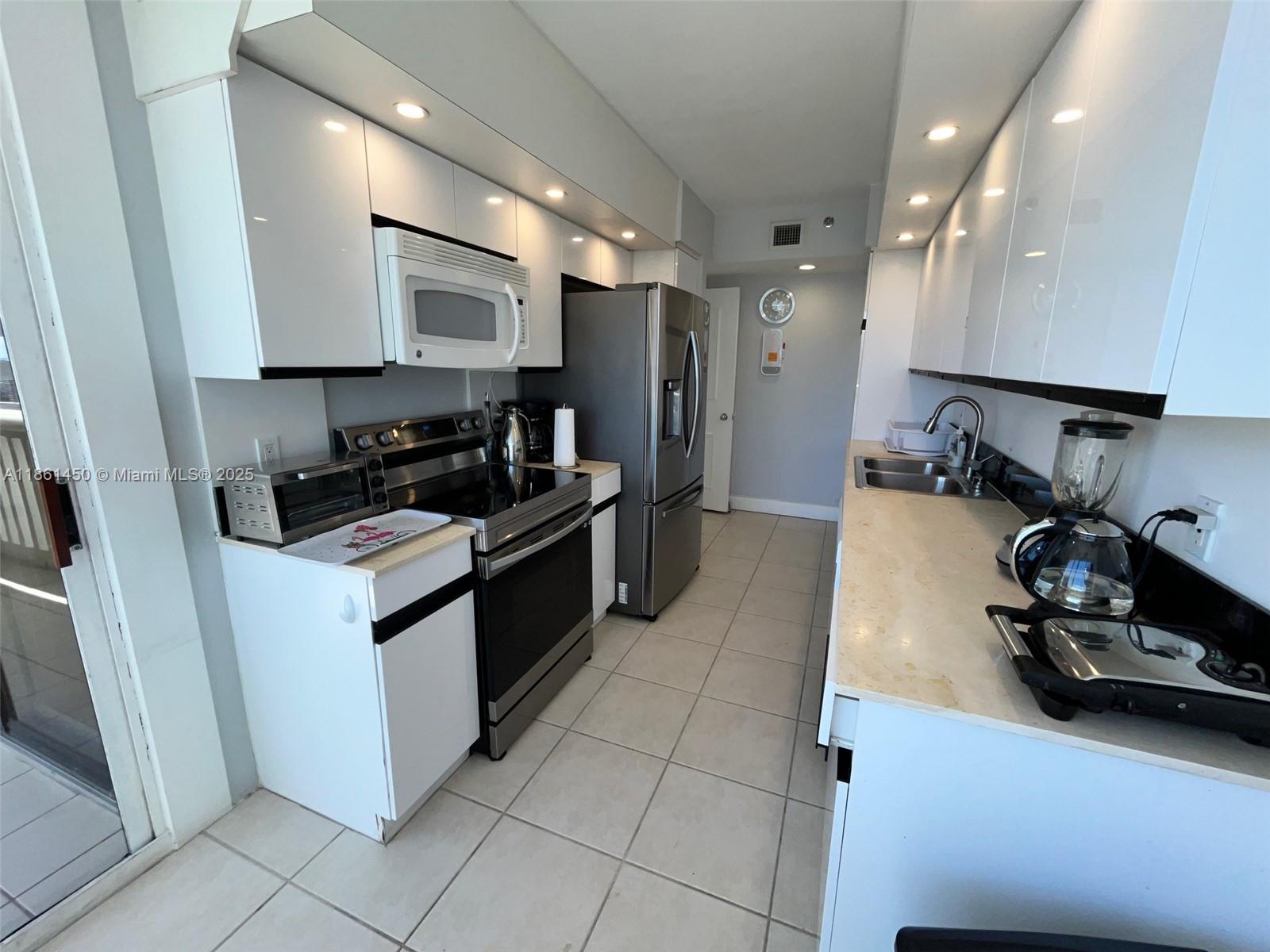 2707 3 / 3 1520 sq. ft. $ 2025-08-19 0 Photo