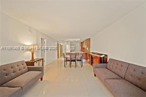 205-3 1 / 2 1036 sq. ft. $ 2025-09-25 0 Photo