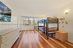 205-3 1 / 2 1036 sq. ft. $ 2025-09-25 0 Photo
