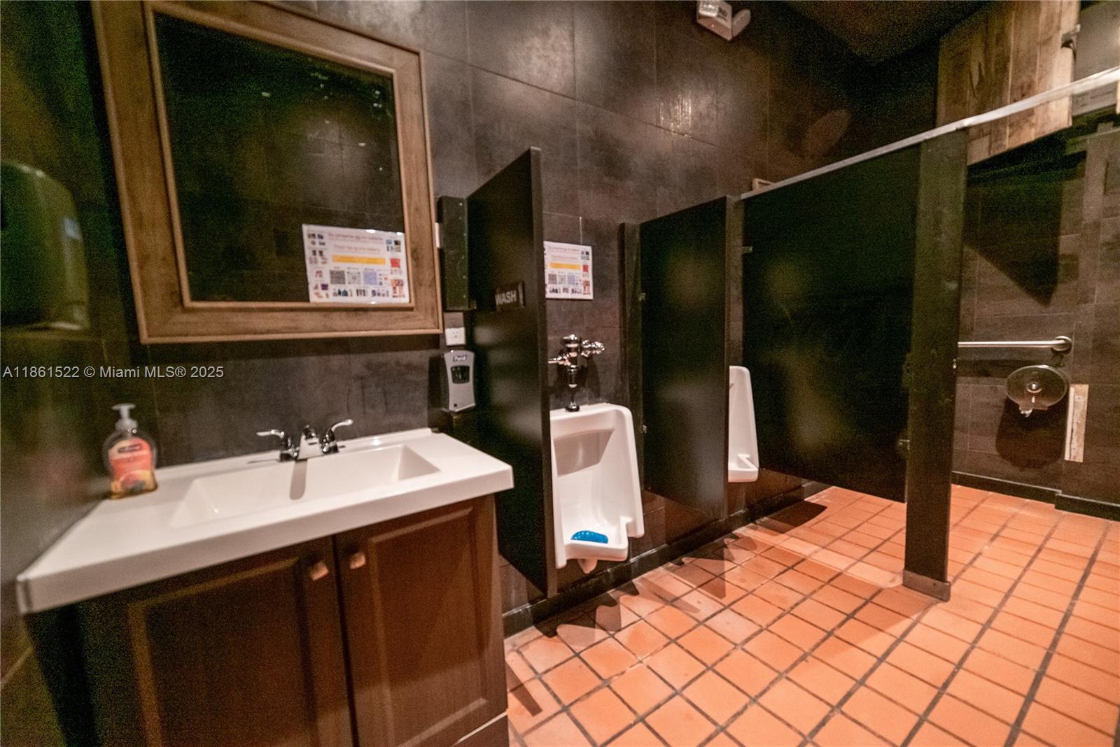 See details / sq. ft. $ 2025-08-19 0 Photo