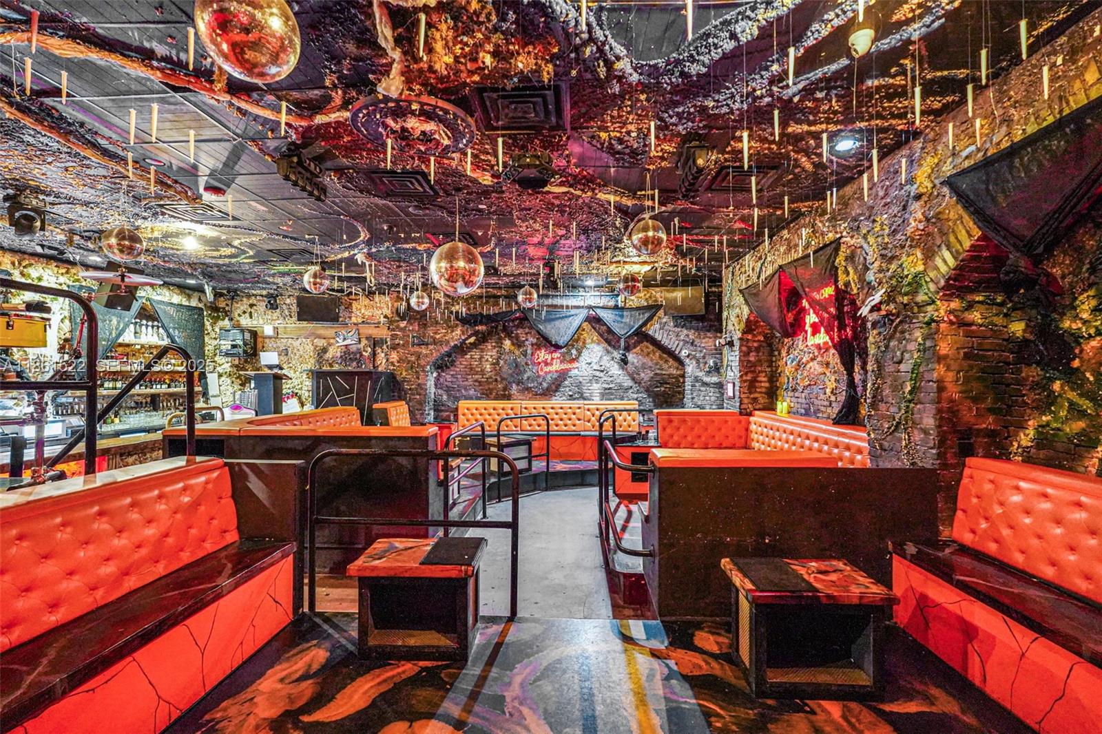   /   кв.футов $ 2026-03-13 0 Фото