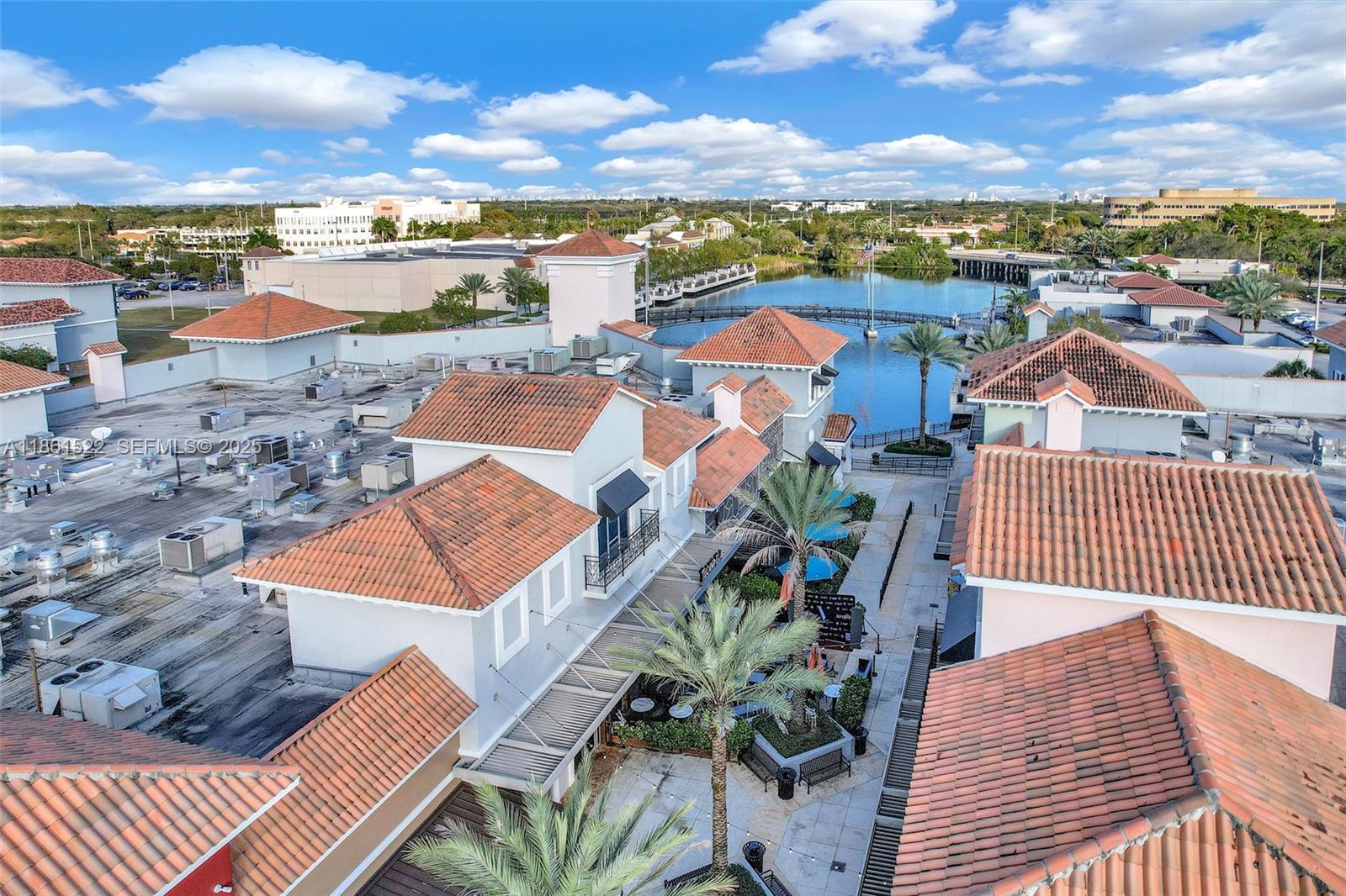   /   кв.футов $ 2026-03-13 0 Фото