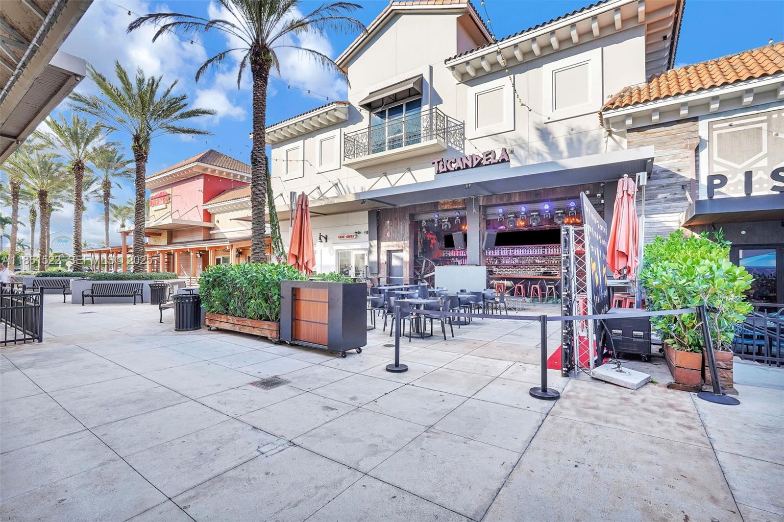   /   кв.футов $ 2026-03-13 0 Фото