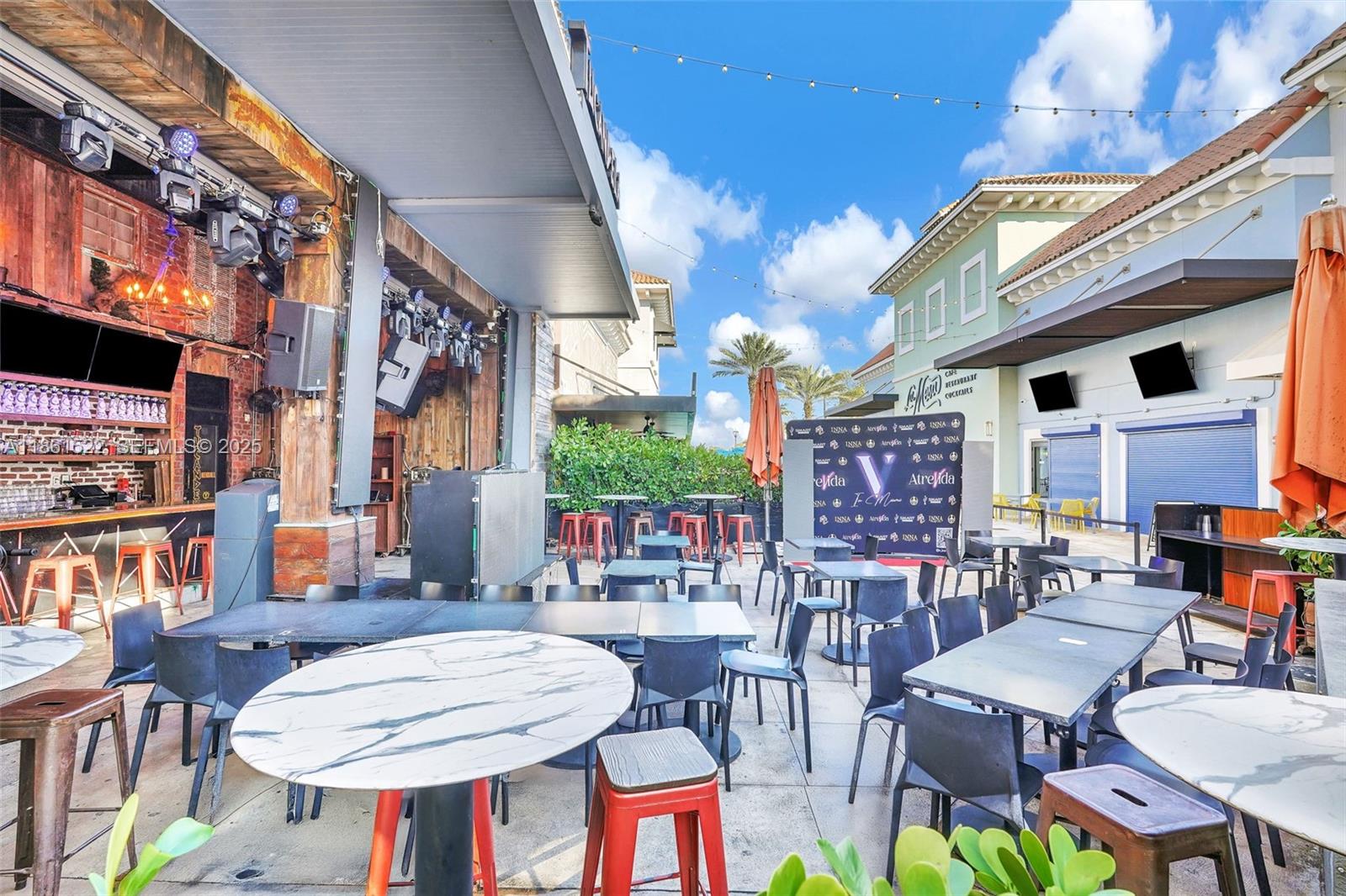   /   кв.футов $ 2026-03-13 0 Фото