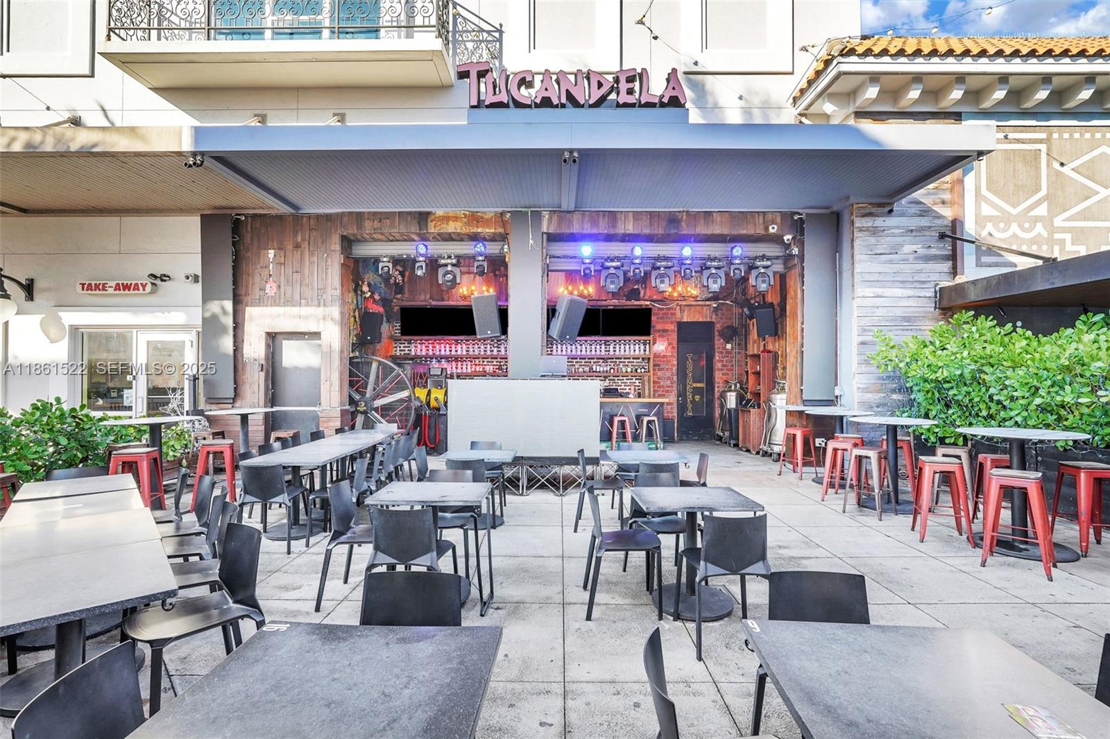   /   кв.футов $ 2026-03-13 0 Фото