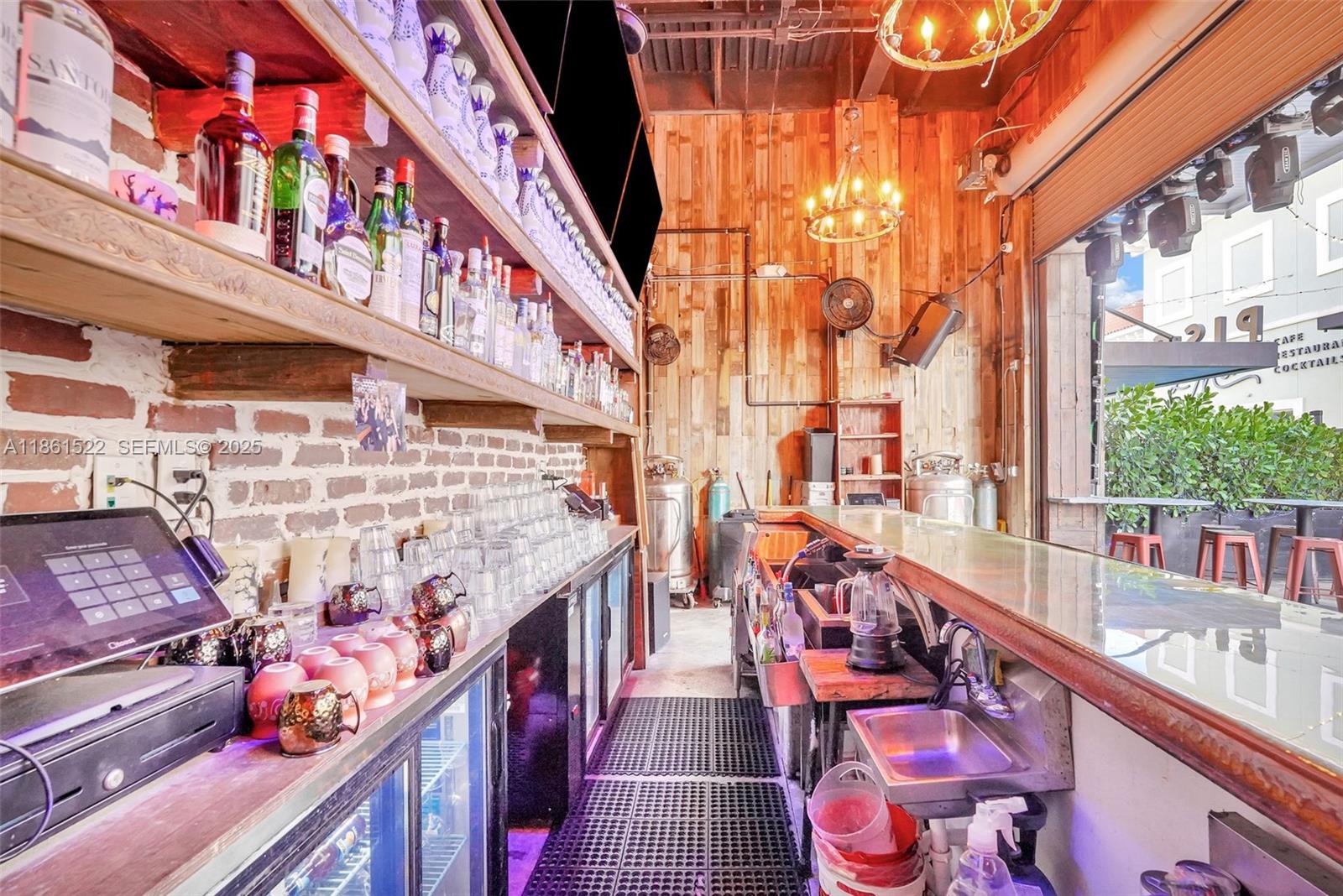   /   кв.футов $ 2026-03-13 0 Фото